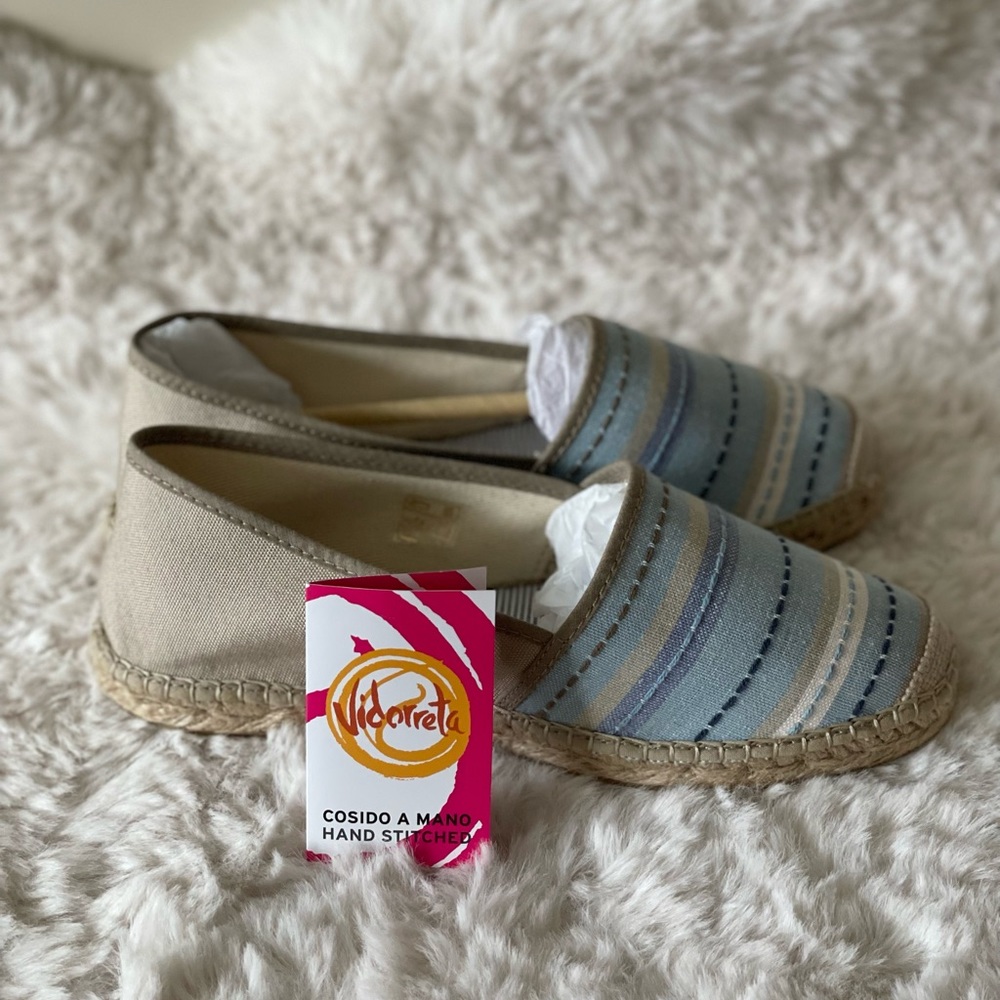 Vidorreta spanish made hand stitched espadrille beige/blue stripes 7-7.5 (38EU) - Picture 2 of 13